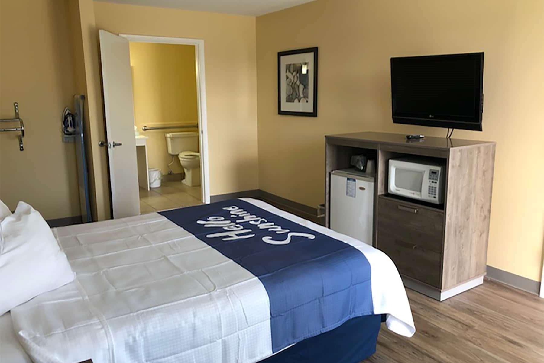 Days Inn By Wyndham Cape Carteret Near Emerald Isle Exterior foto